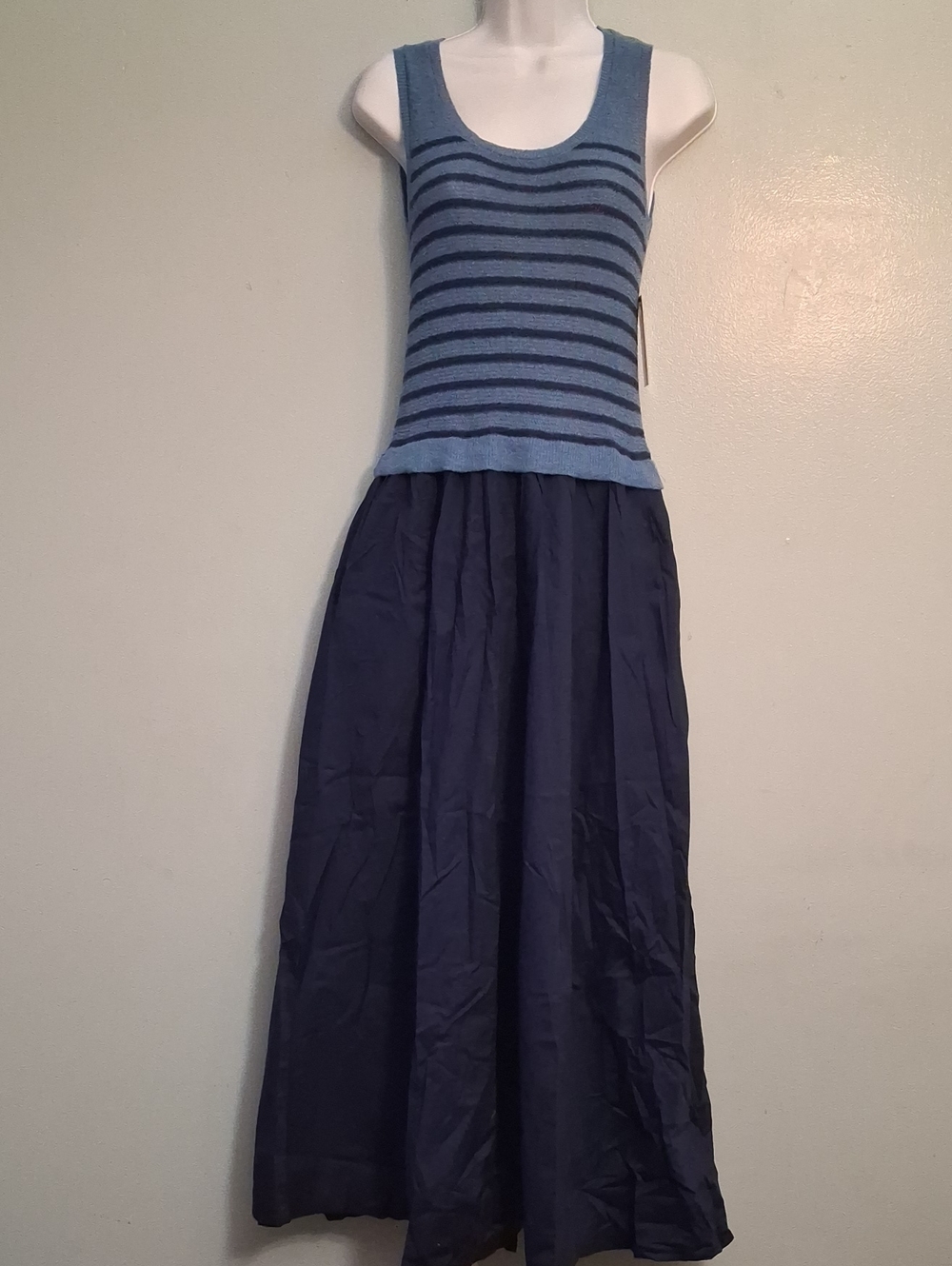 Taylor Size M Women's Dark Navy Skirt, Blue Stripe Sleeveless Maxi Dress Pockets